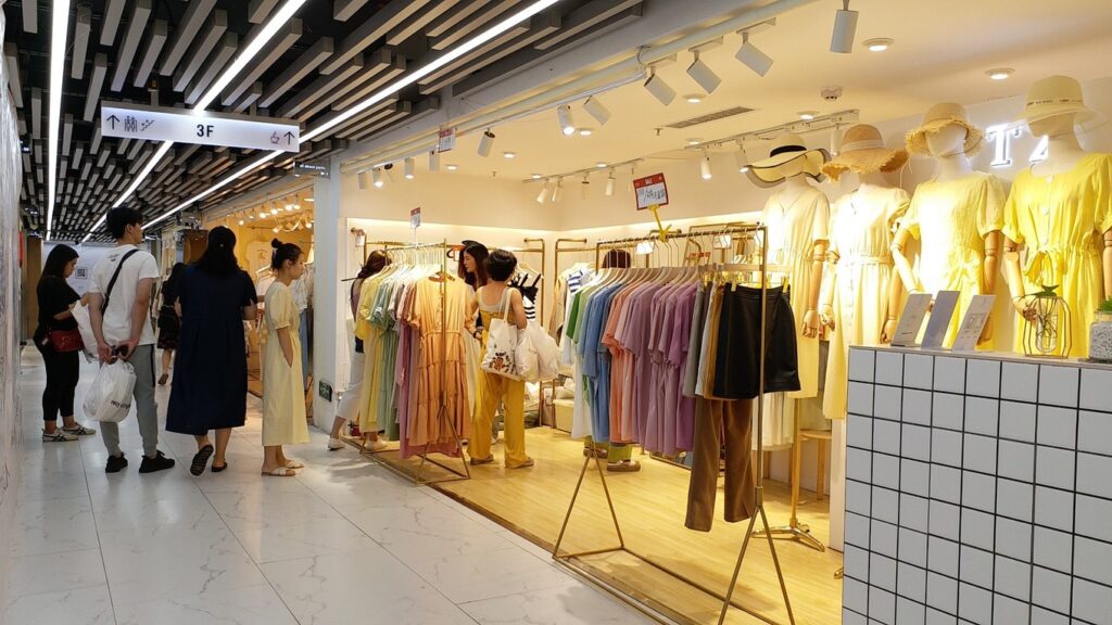 Guangzhou Shisanhang Clothes Wholesale Market